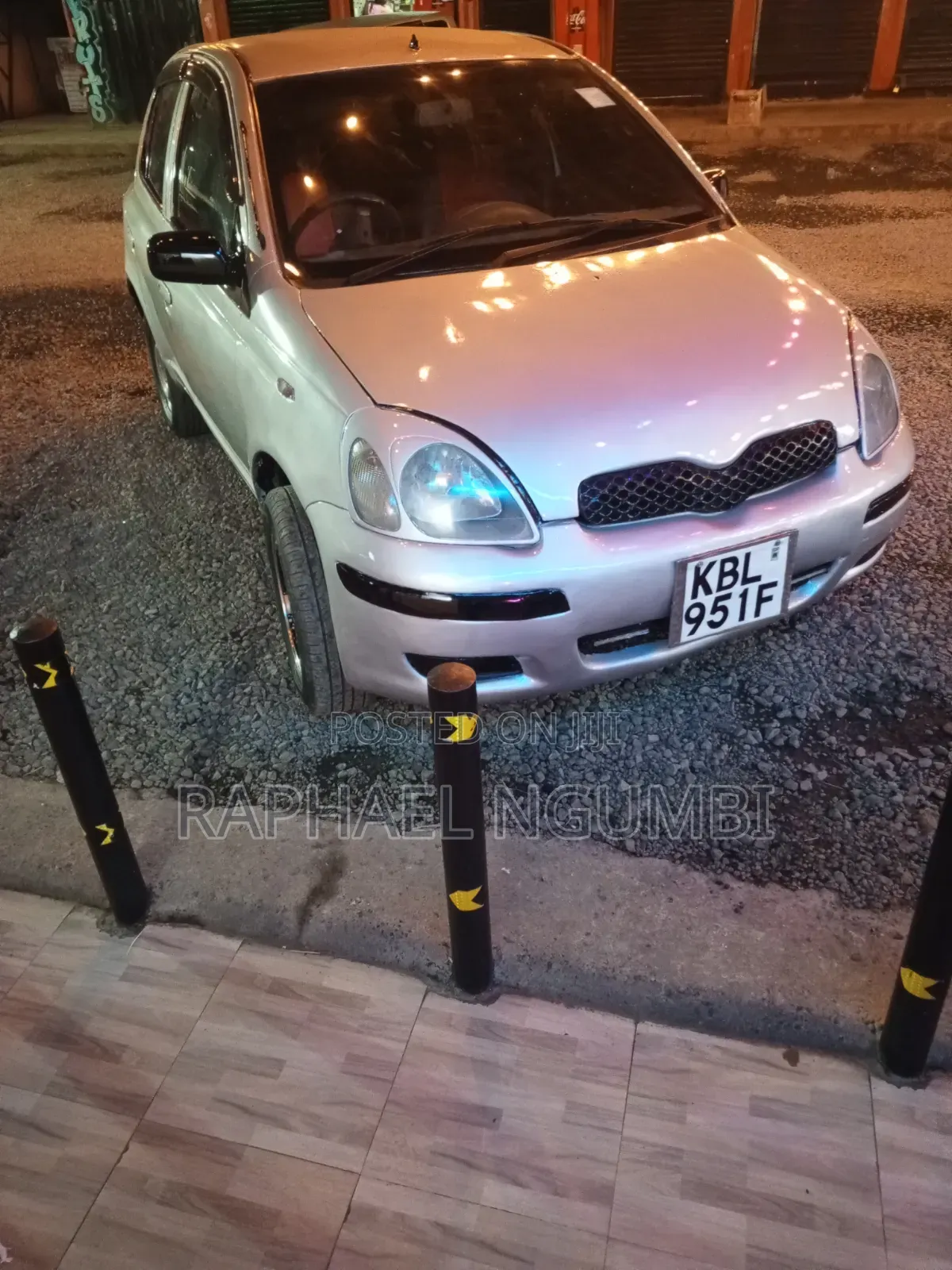 Toyota Vitz 2003 Gray