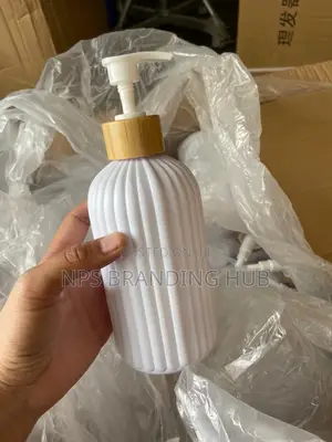 500ml Strip Soap Dispenser With Bamboo Pump (Cn