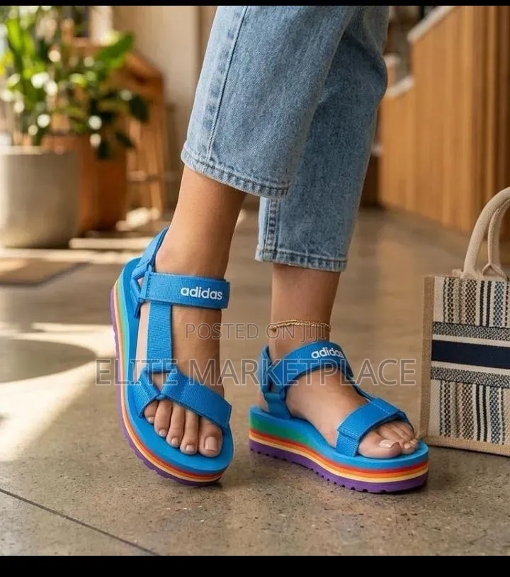 Brandt New Adidas Sandles