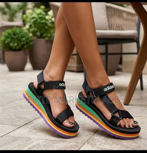 Brandt New Adidas Sandles - thumbnail 3