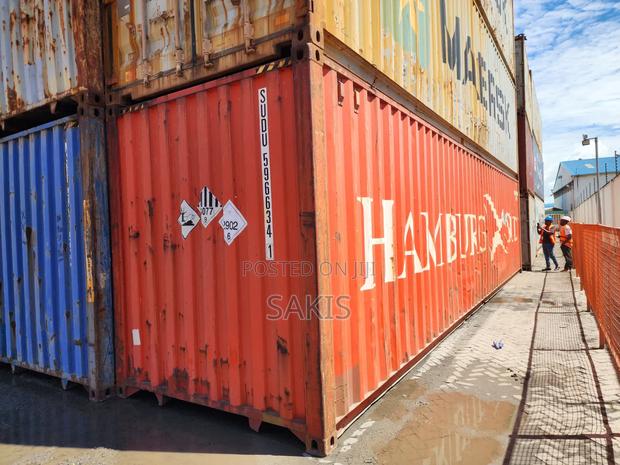 Looking for Space? Try a 40ft High Cube Container! - thumbnail 4