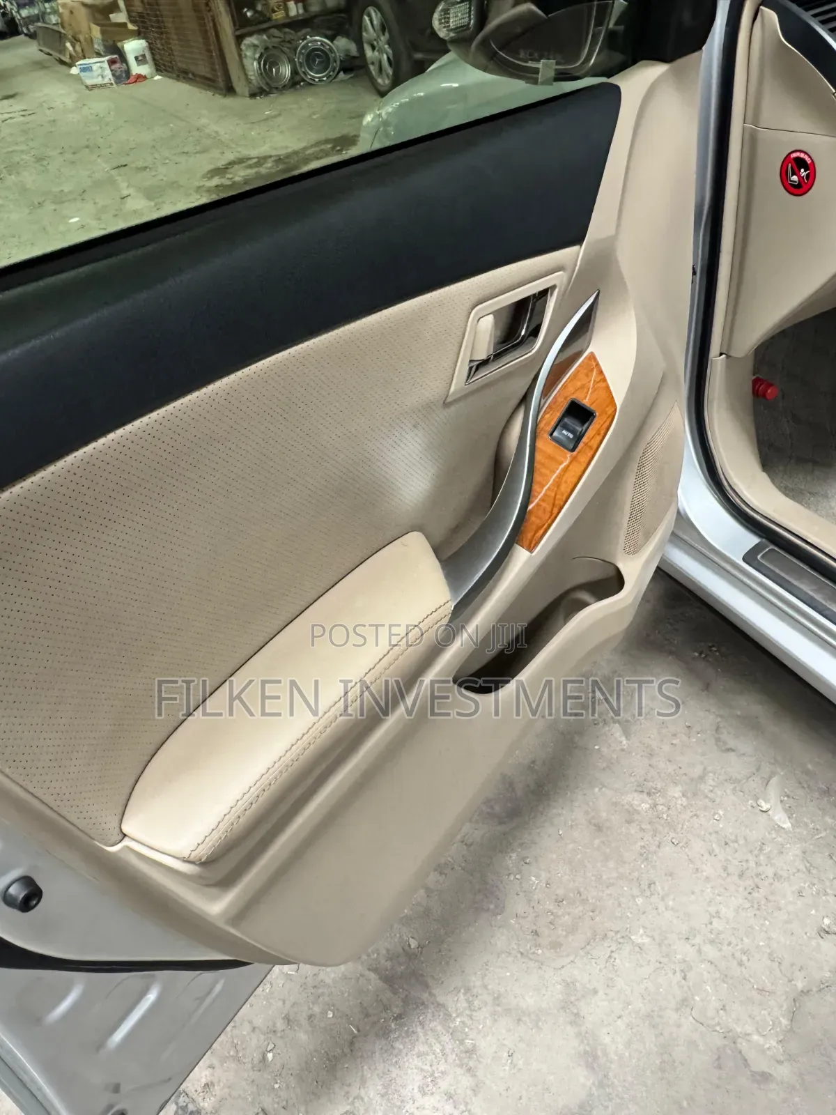 Toyota Premio 2.0 FWD 2014 Silver