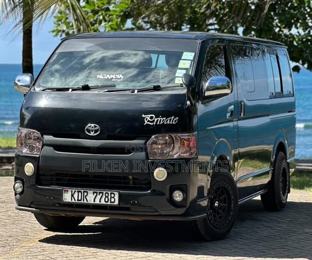 Toyota Regius 2018 Black - thumbnail 13