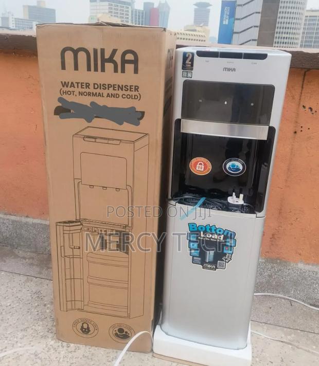 Mika Bottom Load Dispenser (Black Silver)