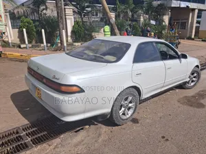 Toyota Mark II 2001 White
