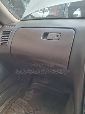 Toyota Mark II 2001 White