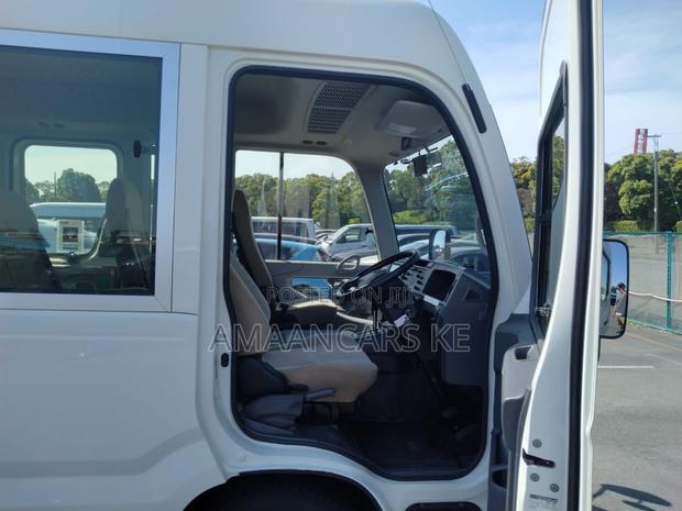 Toyota Coaster 2020 White - thumbnail 5