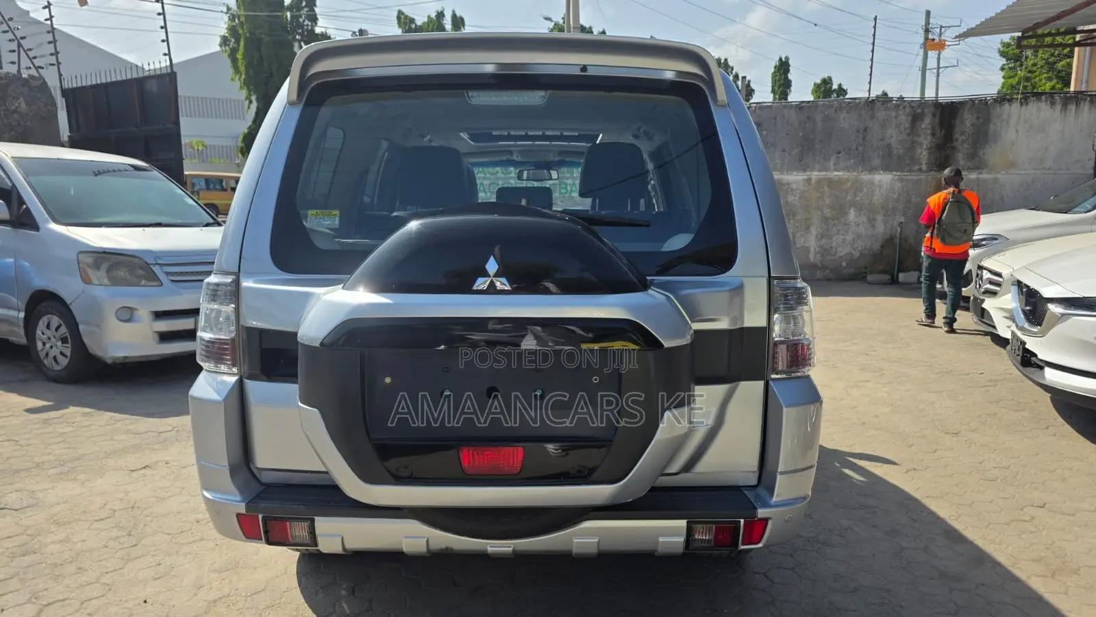 Mitsubishi Pajero V90 3.2 DI-D GL 2019 Silver
