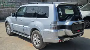 Mitsubishi Pajero V90 3.2 DI-D GL 2019 Silver