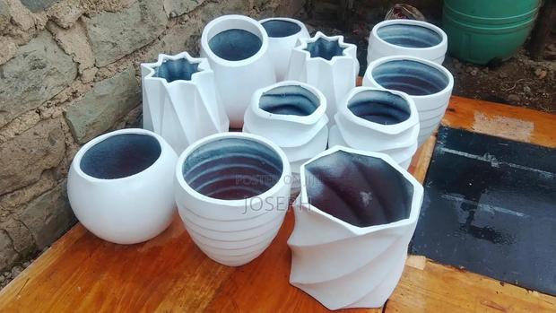 Fiberglass Flower Pots - thumbnail 10