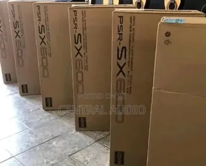 Professional Yamaha PSR Sx 600 Piano