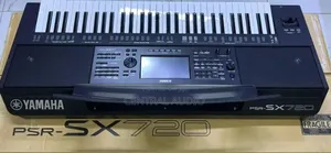 Yamaha PSR Sx 720 61keys