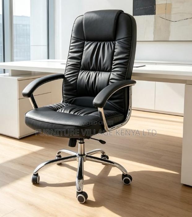 Executive Pu Leather Seat With Padded Armrest