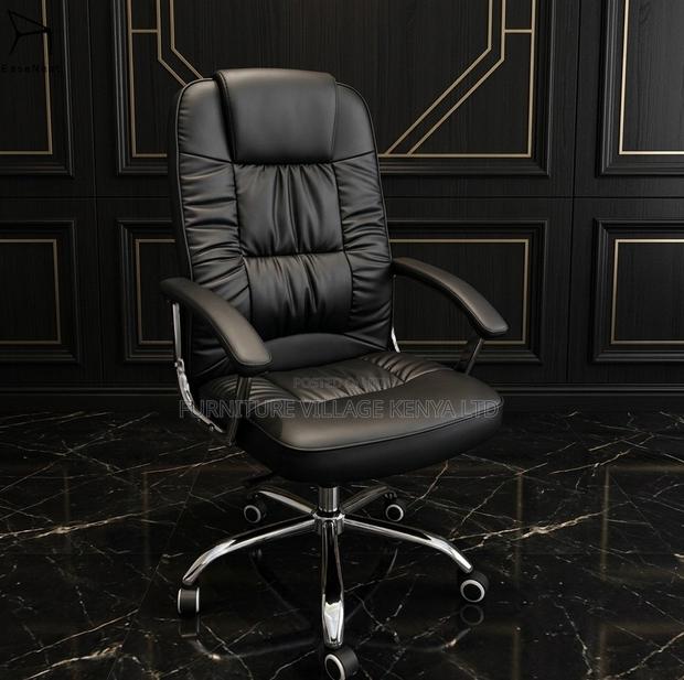 Executive Pu Leather Seat With Padded Armrest - thumbnail 8