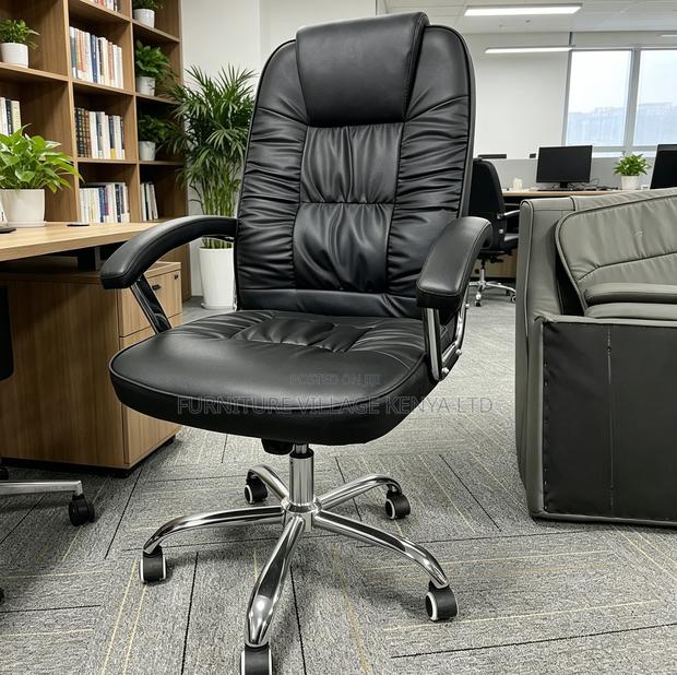 Executive Pu Leather Seat With Padded Armrest - thumbnail 12