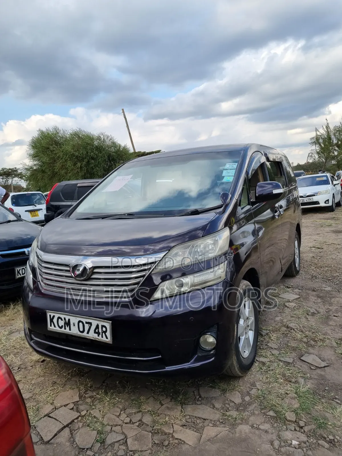 Toyota Alphard 2010 Maroon