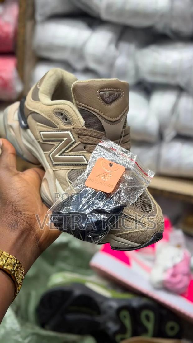New Balance 9060 Multicolored Shoe - thumbnail 3