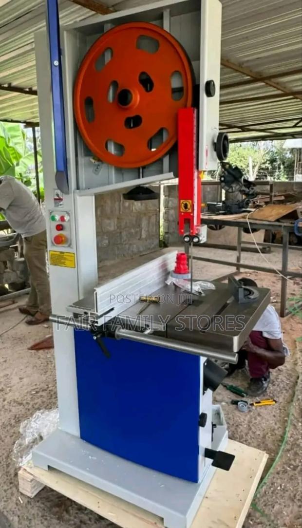 Industrial Bandsaw Machine - main view