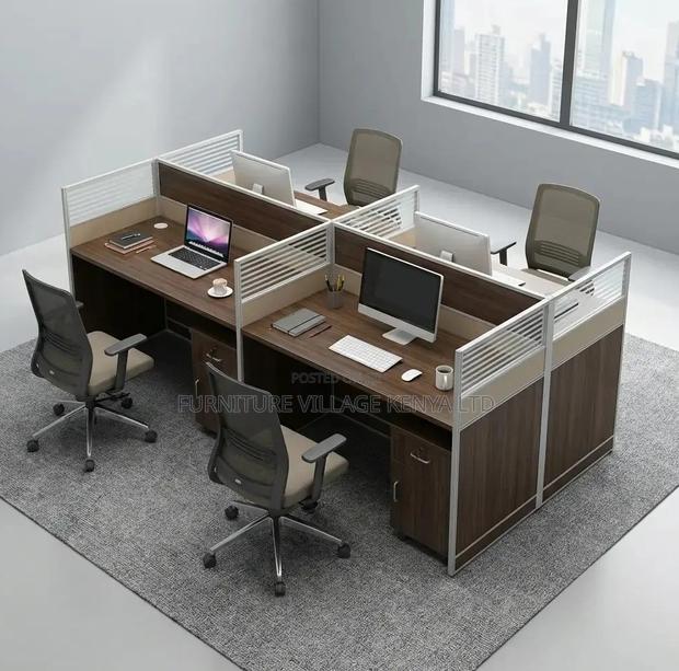 Modular Four Person Workstation - thumbnail 2