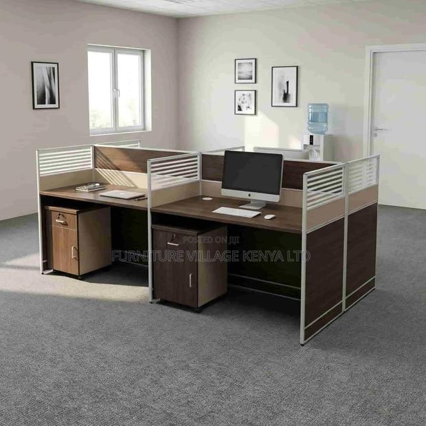 Modular Four Person Workstation - thumbnail 7
