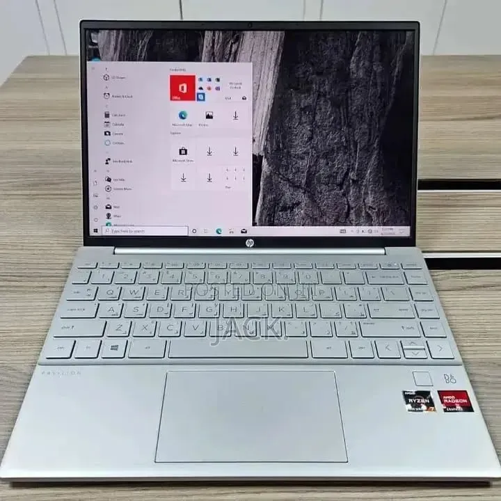 Laptop HP Pavilion 13 8GB AMD Ryzen 5 SSD 256GB