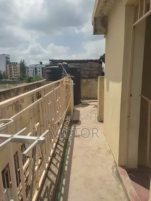 1bdrm Block of Flats in Airport Gateview, Junction/Benedicta for sale