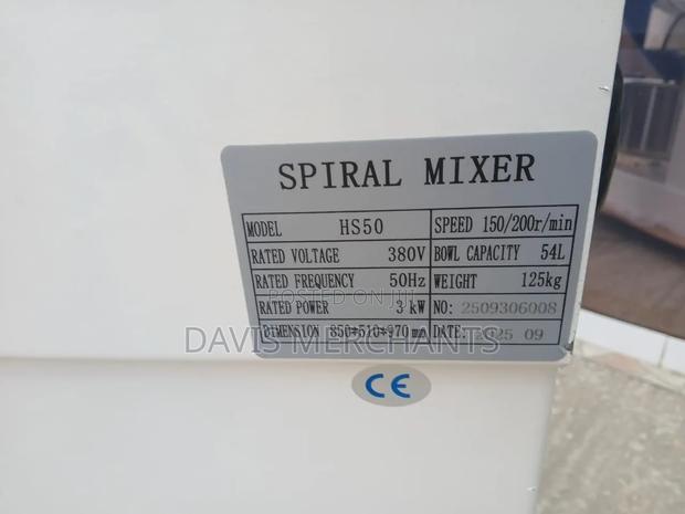 Spiral Mixer Bowl Capacity 54l 125kg Commercial Grade. - thumbnail 4