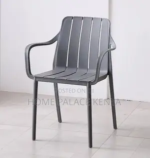 Dining Chair: Large Seat Pp Plastic Arm Chair for Home, Café Office