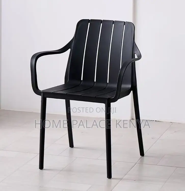 Dining Chair: Large Seat Pp Plastic Arm Chair for Home, Café Office