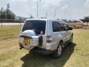Mitsubishi Pajero 2006 Silver