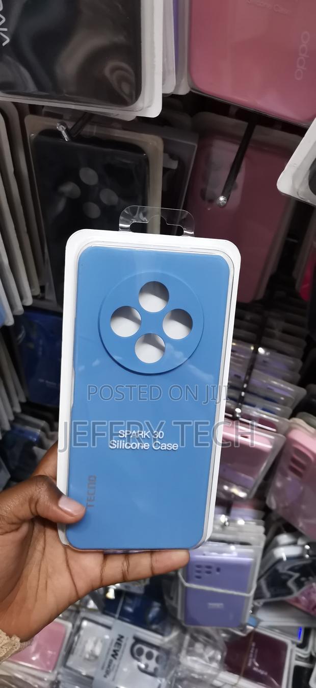 Tecno Spark 30c Circular Rear Camera Cutout Case - thumbnail 2