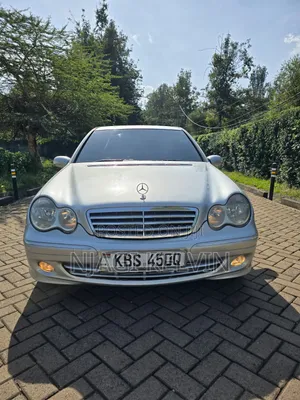 Mercedes-Benz C200 2006 Silver