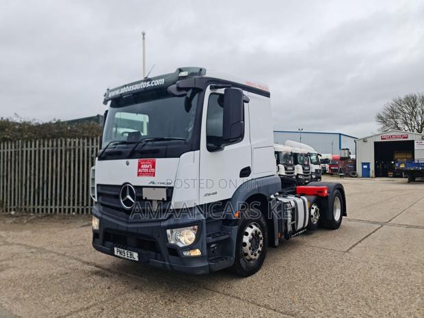 Mercedes Benz Actros 2546