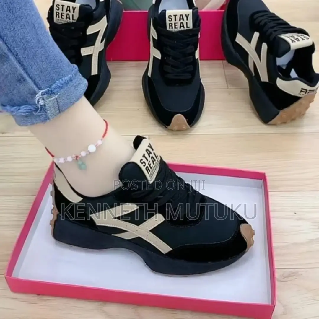 Unisex New Balance Sneakers