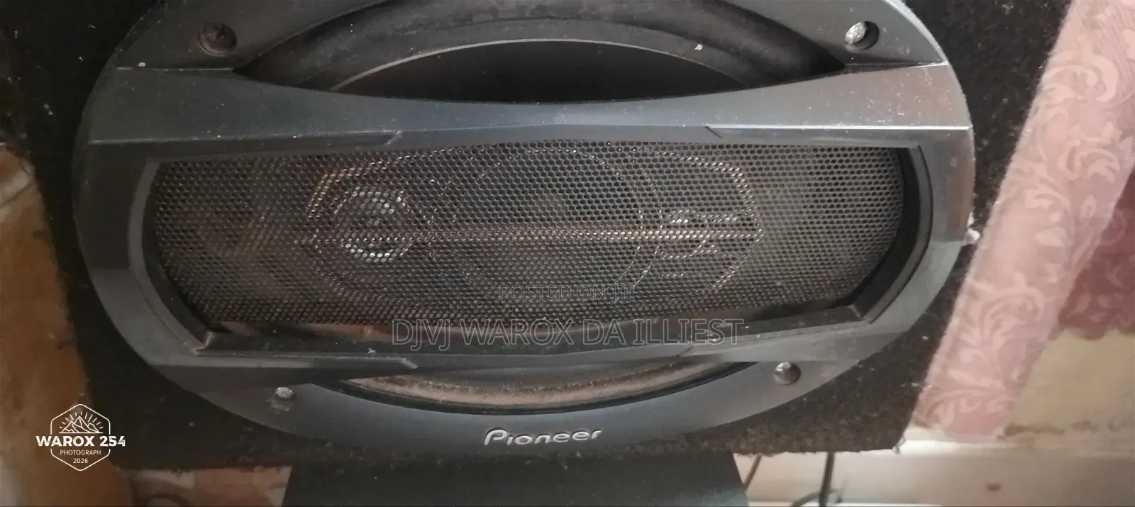 Juakali Amp+Two Speakers