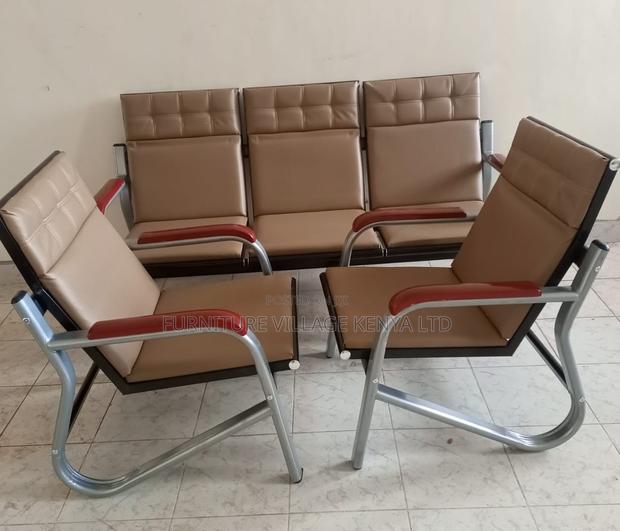 Luxury Leather Waiting Room Sofa - thumbnail 4