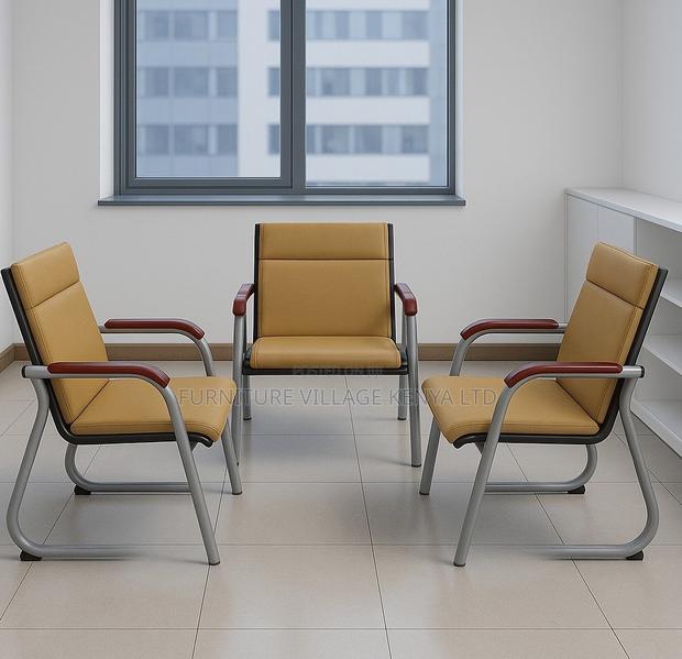 Luxury Leather Waiting Room Sofa - thumbnail 6