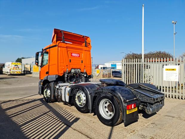 2019 Mercedes Benz Actros 2543 - thumbnail 3
