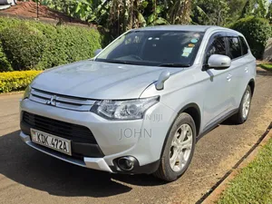 Mitsubishi Outlander 2014 Silver