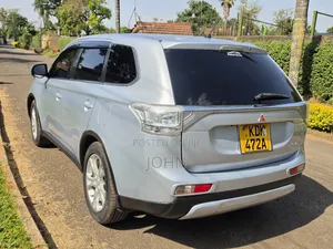 Mitsubishi Outlander 2014 Silver
