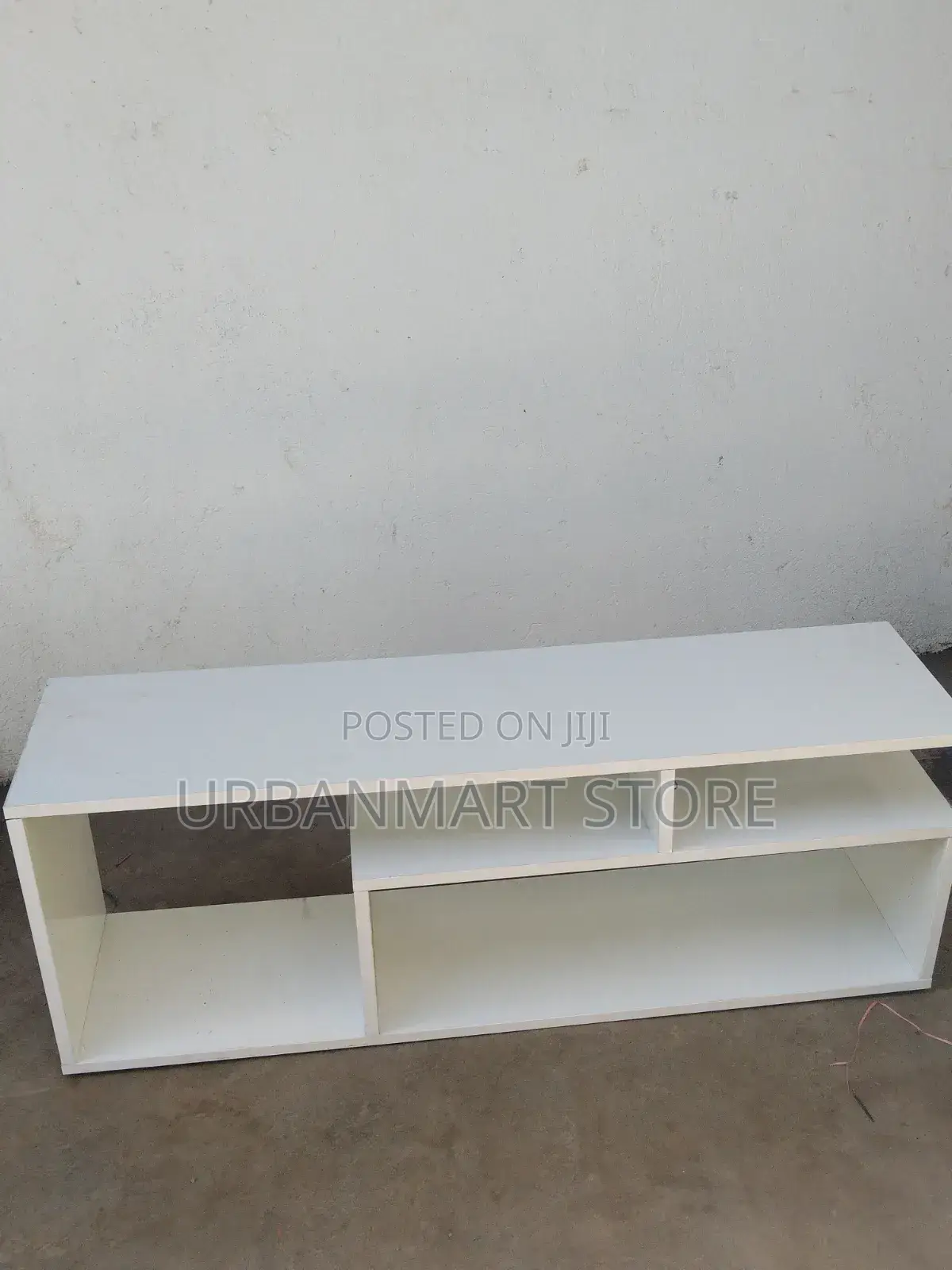 Mexico Modern 4ft TLV Stand for Up to 55 Inch TVS