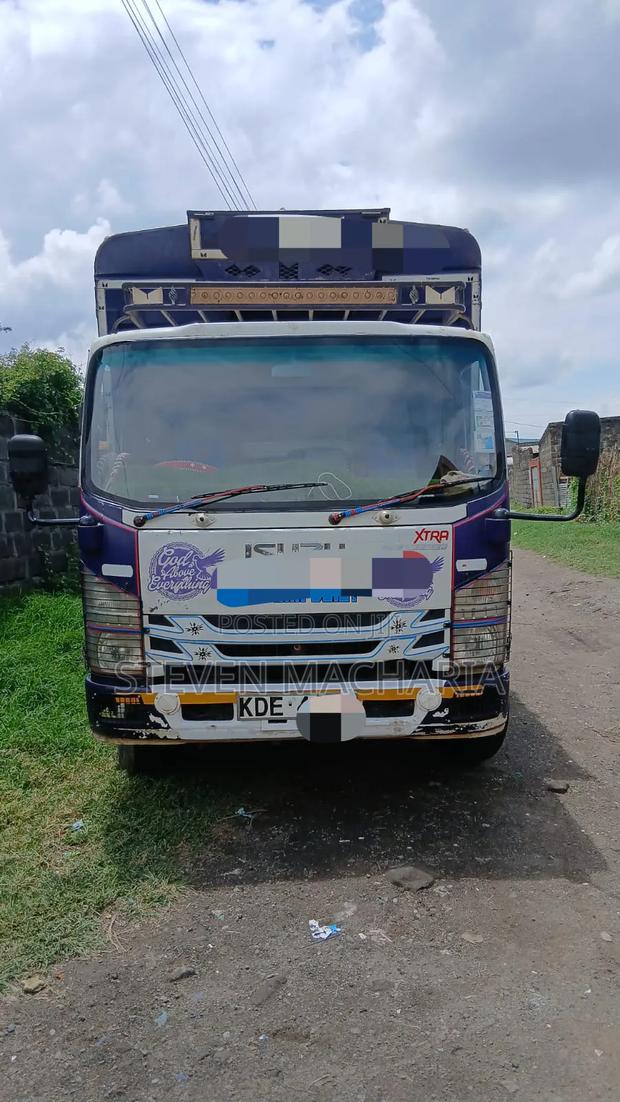 Isuzu NQR 2022