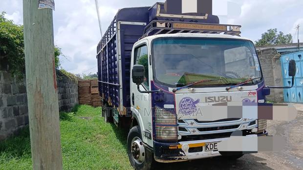 Isuzu NQR 2022 - thumbnail 2