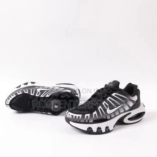 Nike Shox Sneakers - thumbnail 3