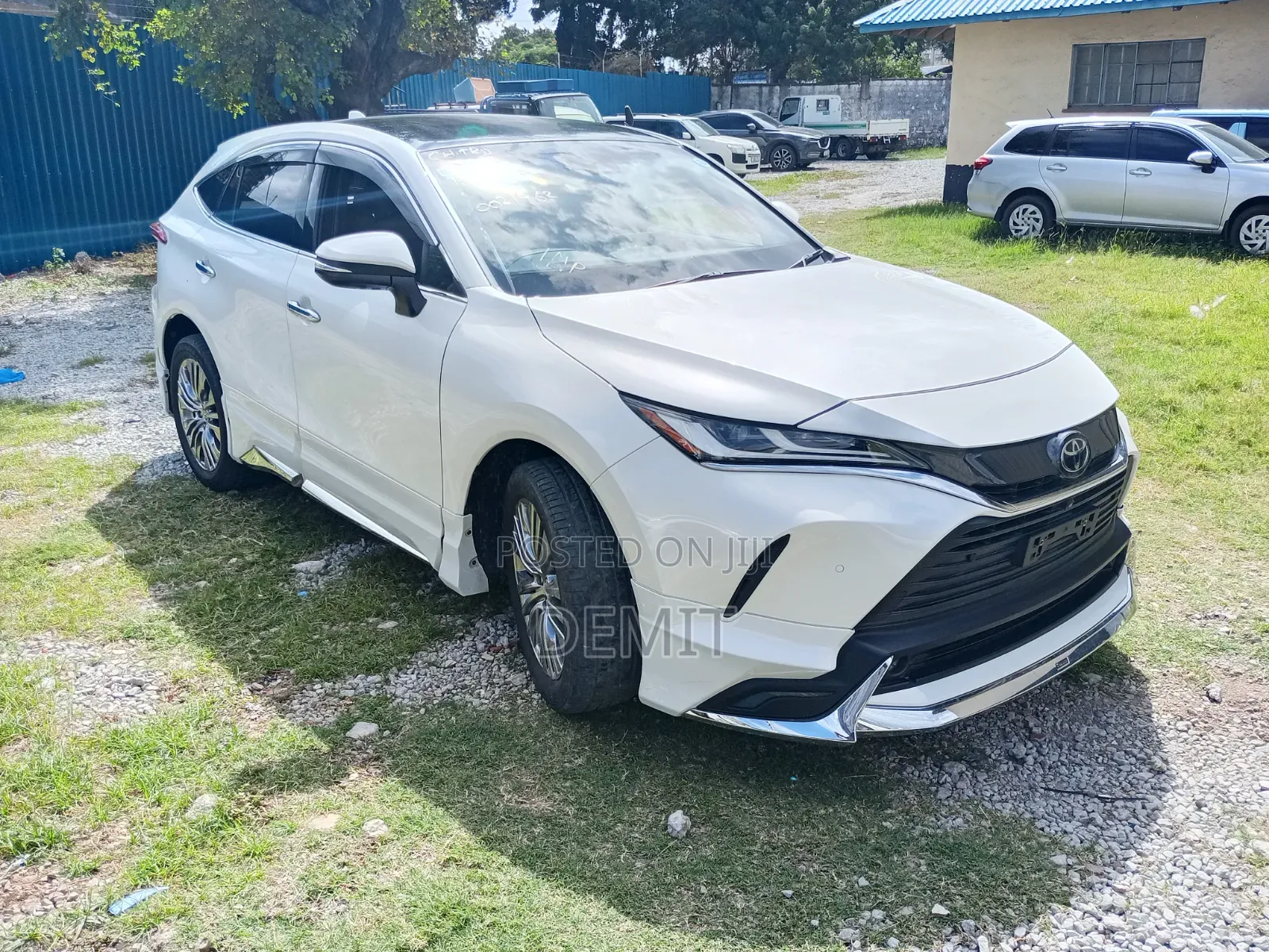 Toyota Harrier S 2020 Pearl