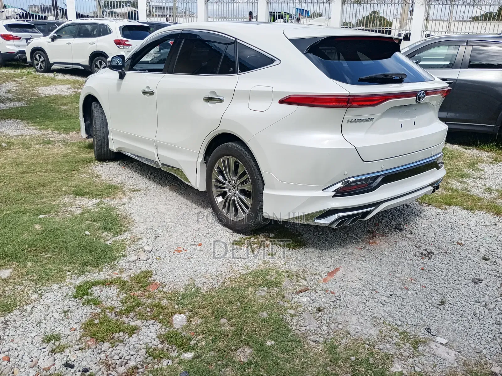 Toyota Harrier S 2020 Pearl
