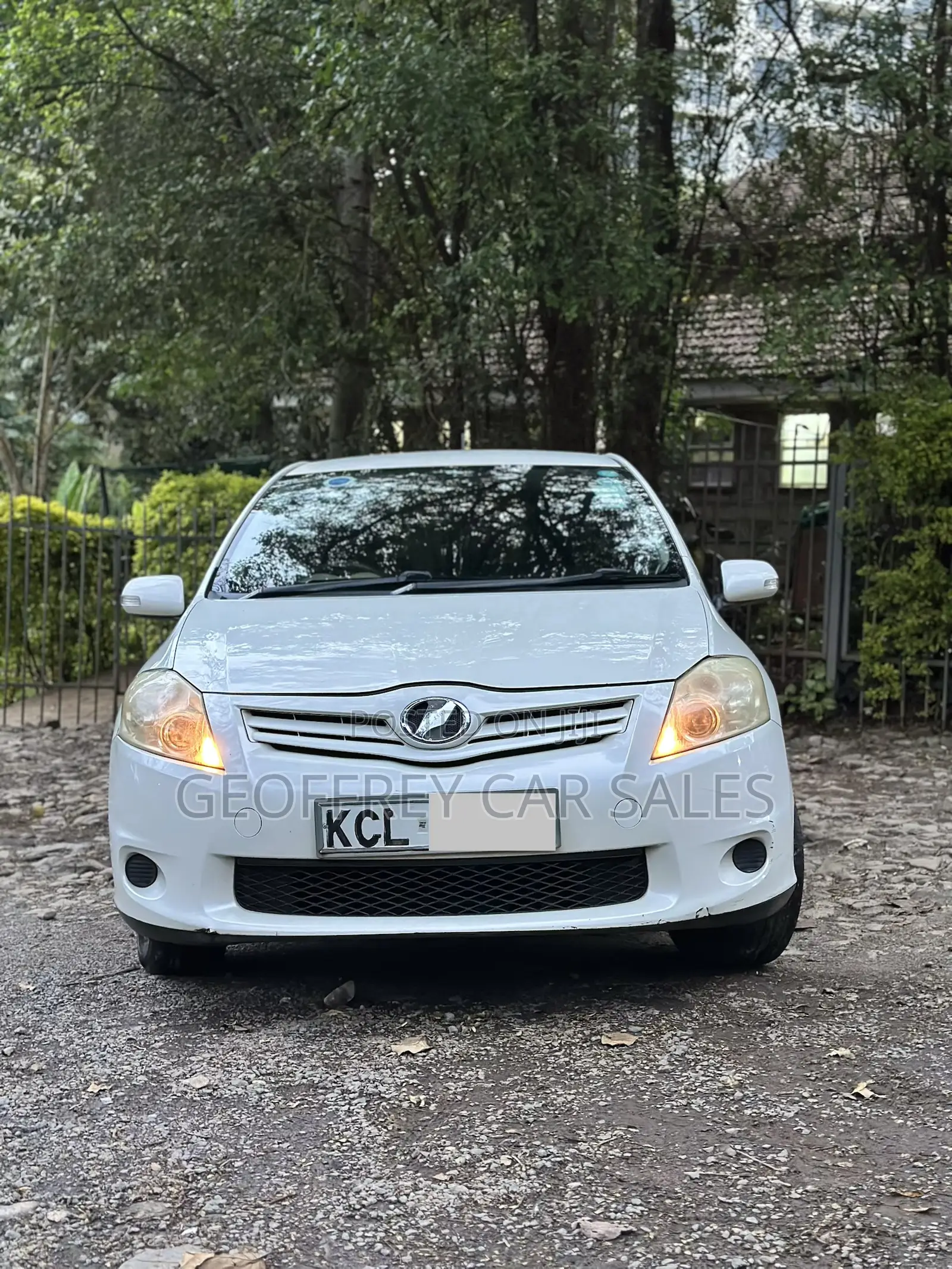 Toyota Auris 2010 White