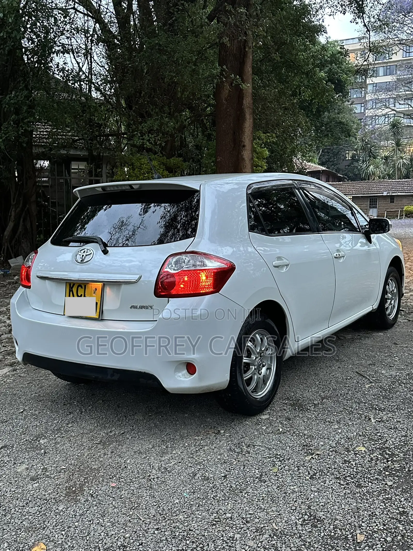 Toyota Auris 2010 White