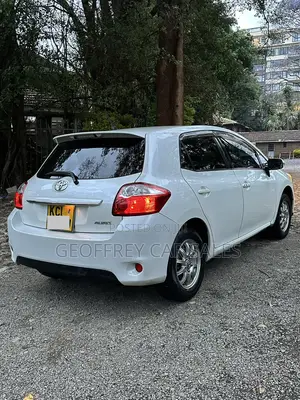 Toyota Auris 2010 White