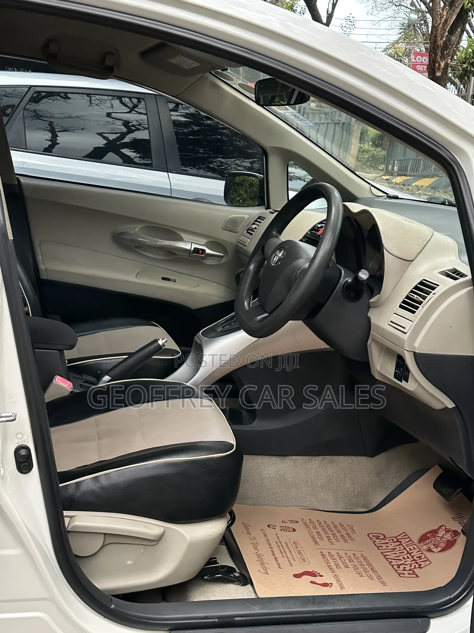 Toyota Auris 2010 White